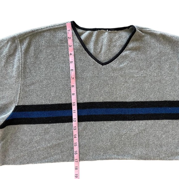 Y2k raw hem cropped oversized sweater - fall outfits - granola girl inspo - Picture 6 of 9